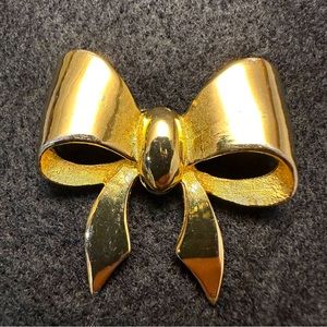 Maxine Denker Vintage Hand Signed Bow Brooch
